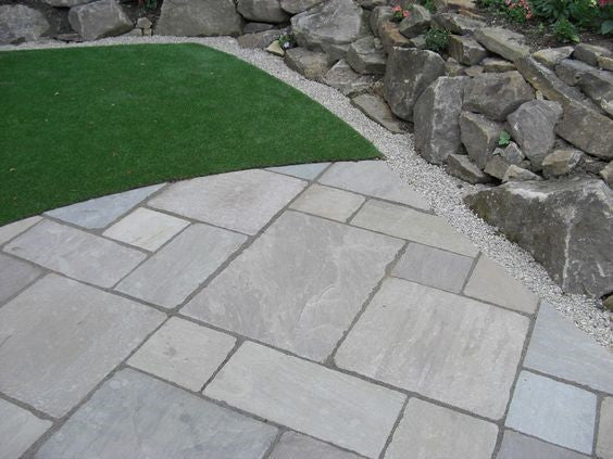 Dark Gray Tumbled Light Grey Indian Sandstone Natural 22mm Calibrated Patio Paving Slabs Pack 15.5m2